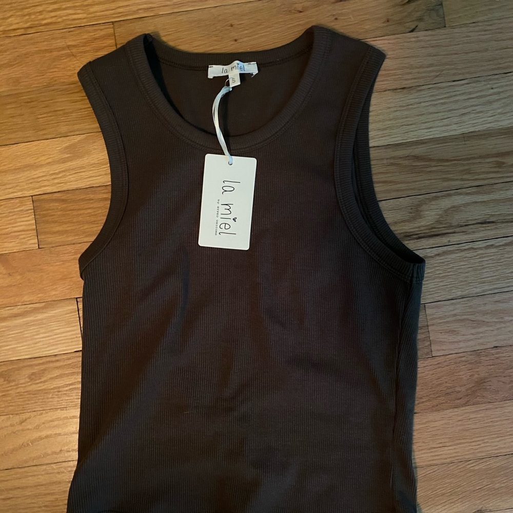 Green Ribbed Tank Top - Picture 2 of 2
